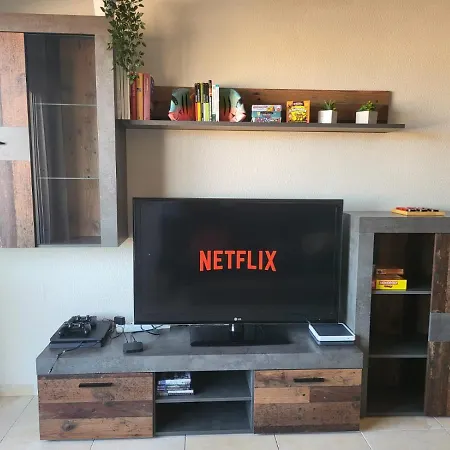 Apartamento Centrico En Candelaria, Con Piscina.